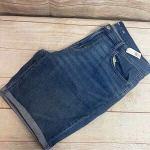 Old Navy | NWT Mid-Rise WOW Bermuda Denim Shorts